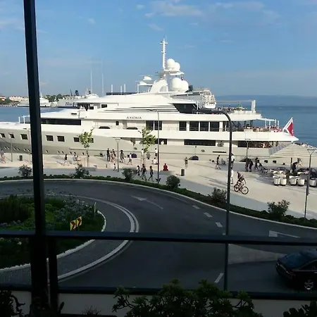 Lala Amazing Sea View *