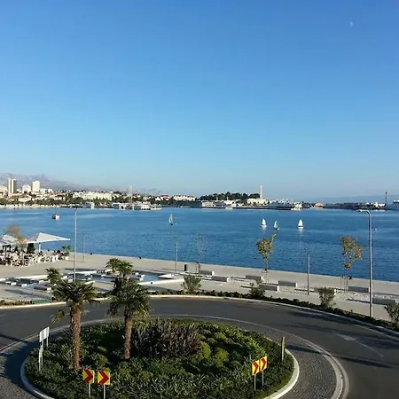 Lala Amazing Sea View *
