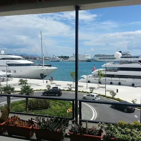 Lala Amazing Sea View アパート